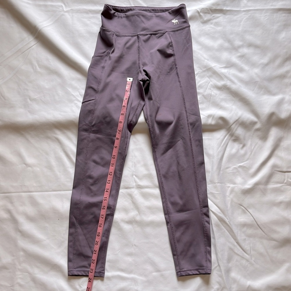 Abercrombie kids size 11/12 purple leggings. High rise. 23 in inseam.
